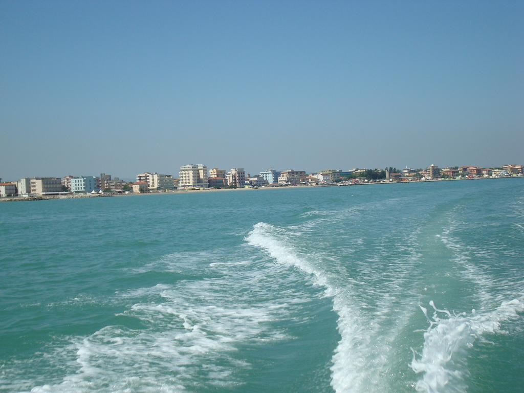 Hotel Villa Ersilia Rimini B&B Экстерьер фото