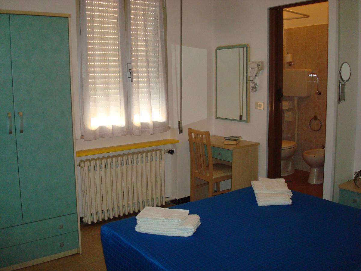 Hotel Villa Ersilia Rimini B&B Экстерьер фото